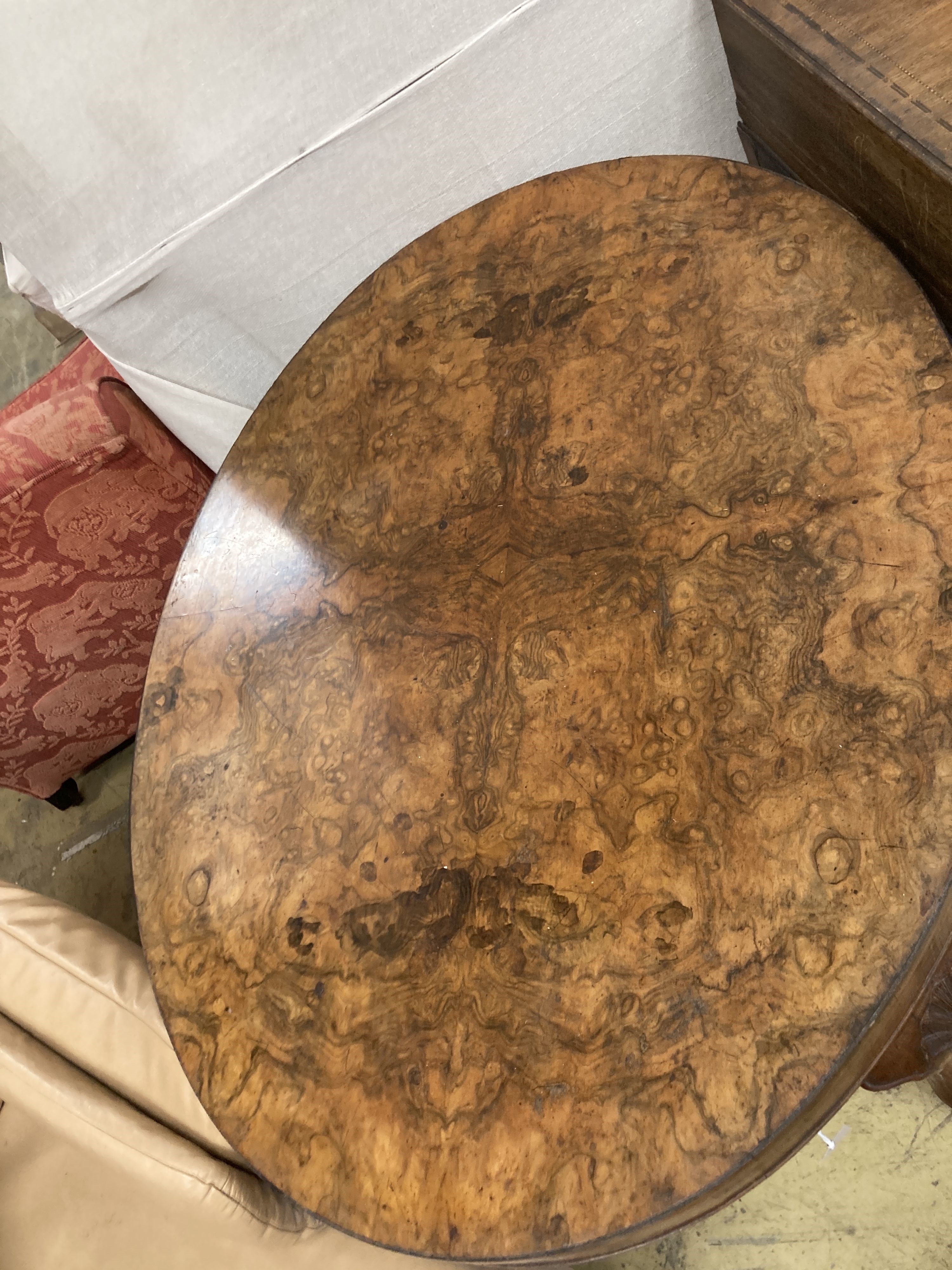 A Queen Anne revival oval walnut centre table, width 118cm, depth 88cm, height 72cm